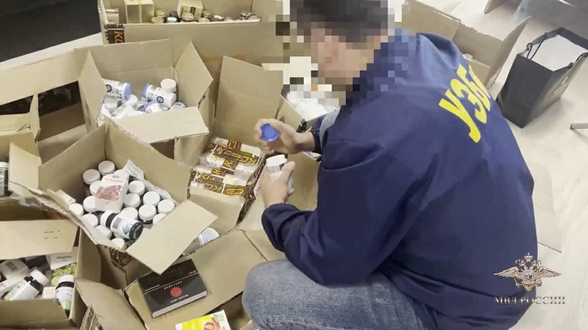Полиция задержала в Москве 40 человек по делу о продаже БАД под видом лекарств