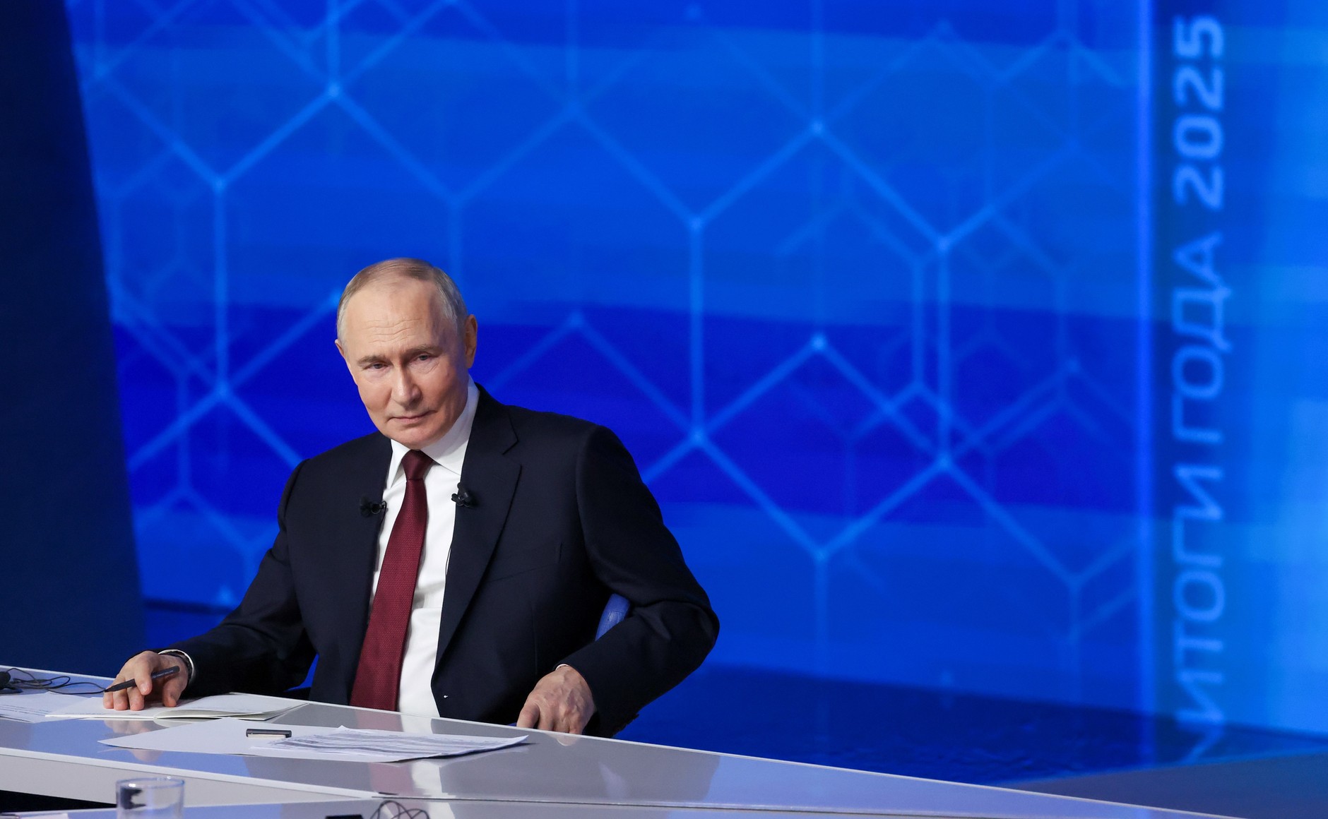 Путин призвал сохранить фиксированные цены на льготные лекарства