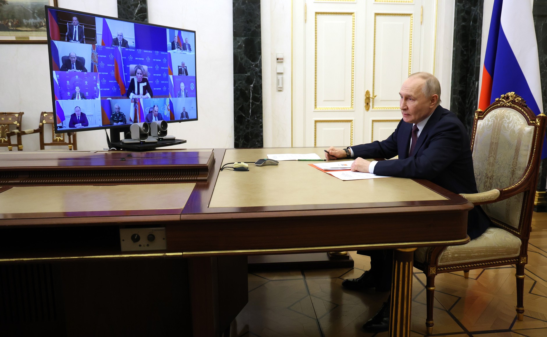 Министры здравоохранения и промышленности обсудили с президентом развитие фармотрасли